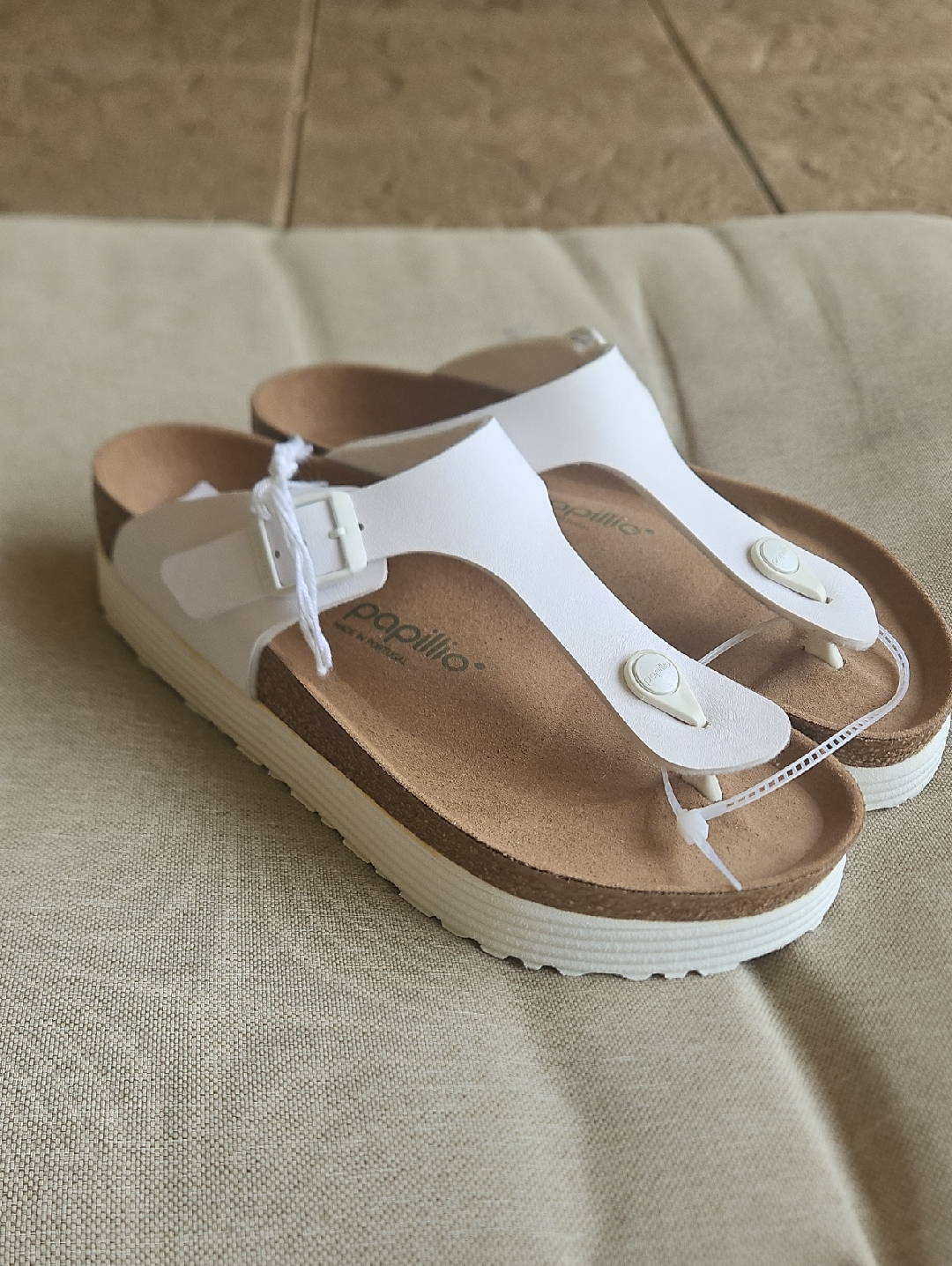 Sz 8- Birlenstock Papillio Gizeh Vegan Platform Thong Sandal White, Eu39